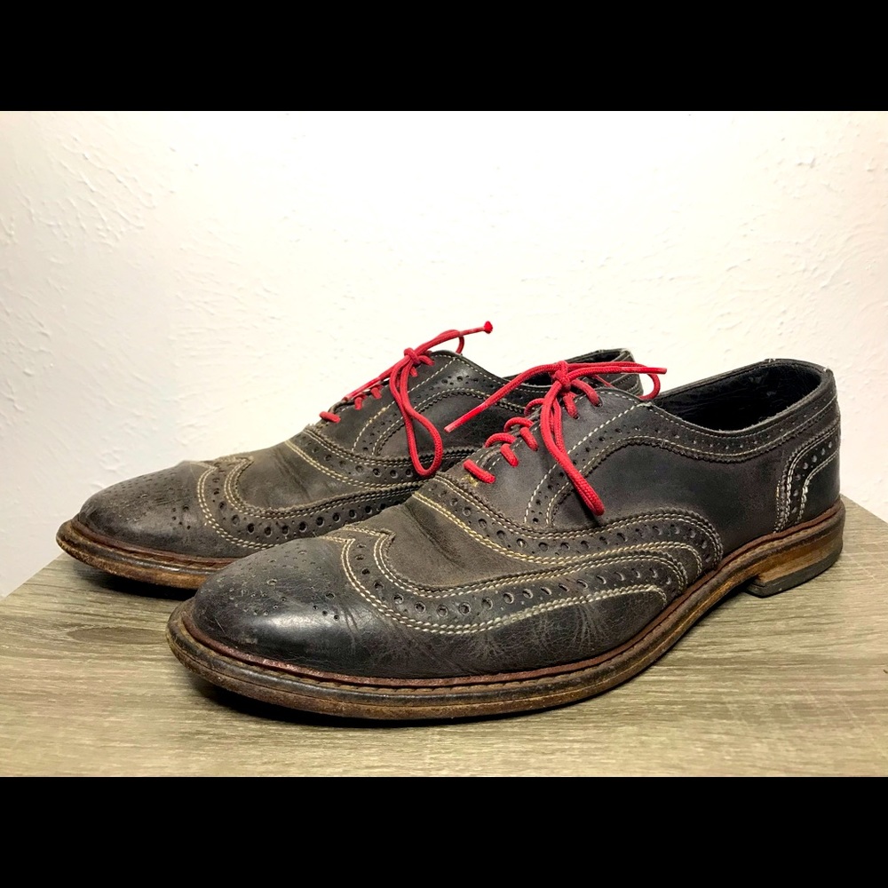 Men’s Allen Edmunds Black Leather Oxfords with Red Laces. Size 9.5